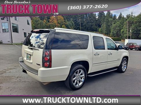Used 2014 GMC Yukon XL Denali image 3