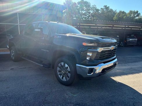 New 2026 Chevrolet Silverado 2500 LT w/ Safety Package AWD/4WD image 3