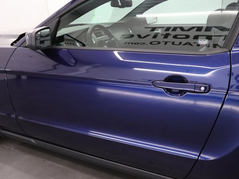 Used 2011 Ford Mustang Shelby GT500 w/ SVT Performance Pkg RWD image 35