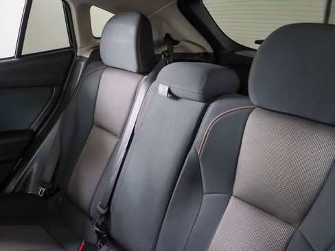 Used 2021 Subaru Crosstrek 2.0i Premium w/ Moonroof Package image 25