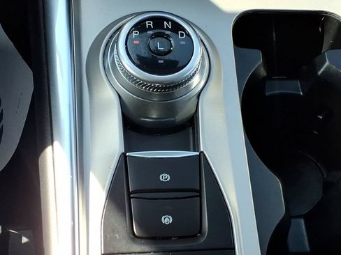 Used 2023 Ford Explorer XLT w/ Equipment Group 202A AWD/4WD image 19