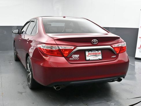 Used 2015 Toyota Camry XSE image 6