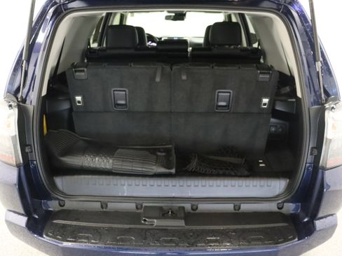 Used 2022 Toyota 4Runner SR5 Premium w/ Moonroof Package RWD image 35