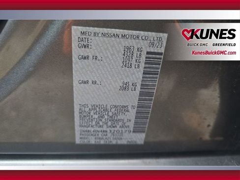 Used 2024 Nissan Altima 2.5 SV FWD image 28