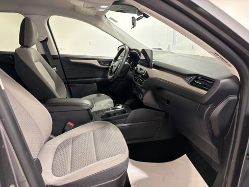 Used 2022 Ford Escape SE image 24