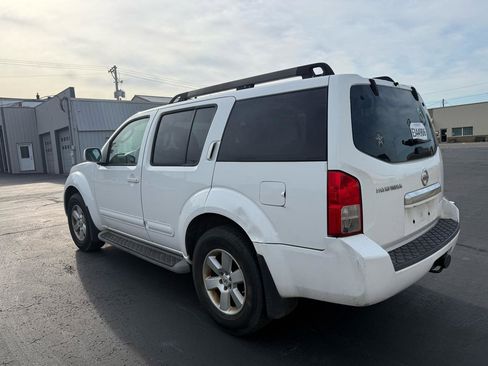 Used 2012 Nissan Pathfinder SV AWD/4WD image 2