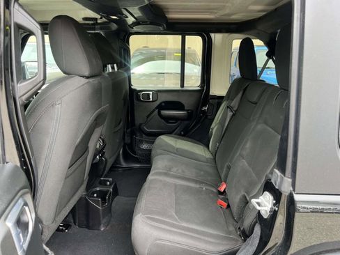 Certified 2018 Jeep Wrangler Unlimited Sport S AWD/4WD image 9