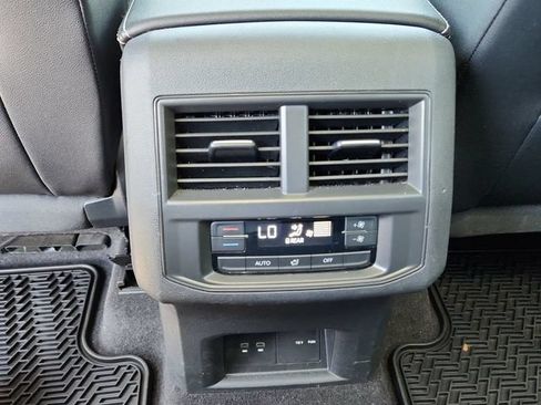 Used 2021 Volkswagen Atlas SE w/ Panoramic Sunroof Package AWD/4WD image 30