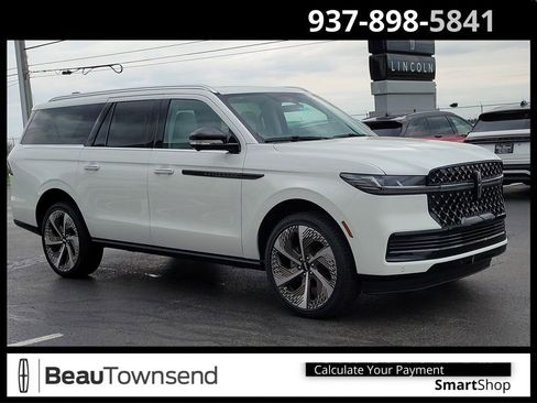 New 2026 Lincoln Navigator L Black Label AWD/4WD image 1