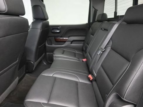 Used 2018 GMC Sierra 1500 SLT w/ Enhanced Driver Alert Package RWD image 18