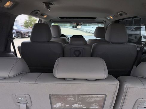 Used 2016 Honda Odyssey EX-L image 11