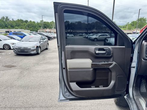 Used 2020 Chevrolet Silverado 1500 LT AWD/4WD image 14