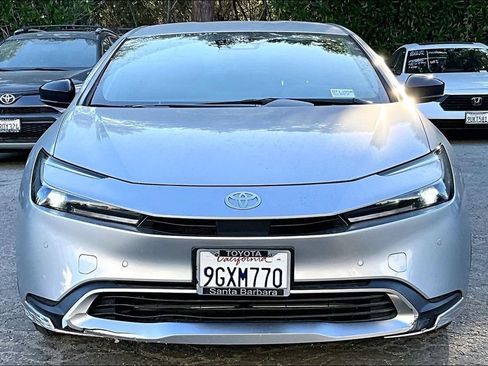 Used 2023 Toyota Prius Prime FWD image 2