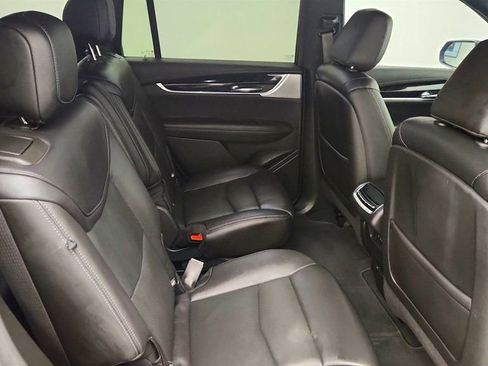 Used 2020 Cadillac XT6 Premium Luxury image 25
