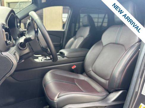 Used 2025 Honda Pilot Black Edition image 19