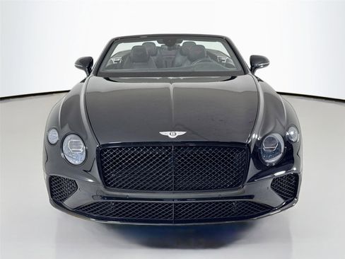 Used 2020 Bentley Continental GT V8 image 11