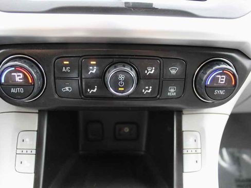 Used 2017 GMC Acadia SLE FWD image 20
