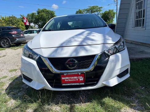 Used 2020 Nissan Versa S FWD image 3