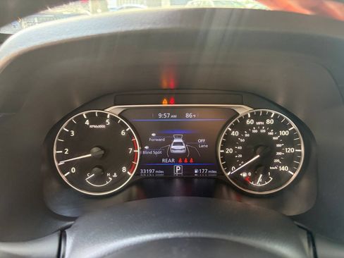 Used 2025 Nissan Altima 2.5 SV FWD image 40