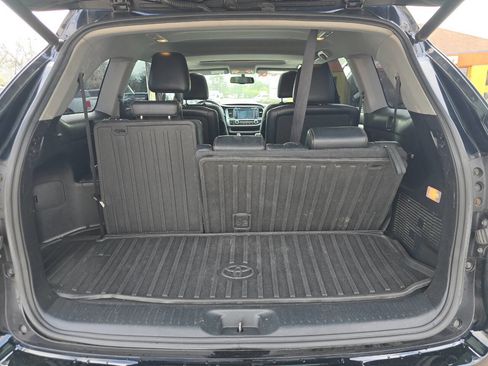 Used 2016 Toyota Highlander XLE image 19