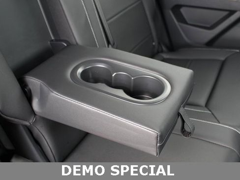 Used 2023 Volkswagen Atlas Cross Sport SE image 15