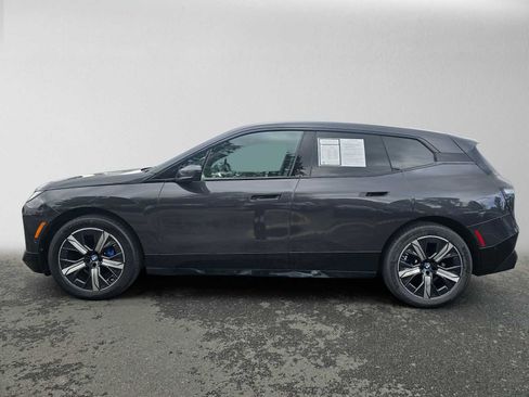 Used 2024 BMW iX xDrive50 w/ Premium Package AWD/4WD image 6