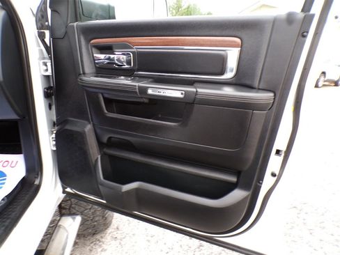 Used 2017 RAM 2500 Laramie image 27