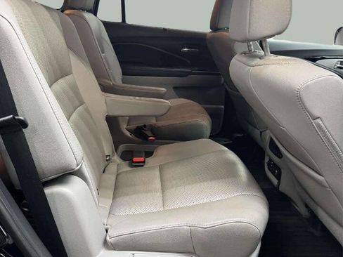 Used 2017 Honda Pilot Elite image 8