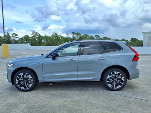 New 2026 Volvo XC60 B5 Plus w/ Protection Package Premier image 4