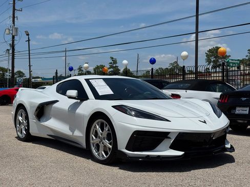 Used 2021 Chevrolet Corvette Stingray Preferred Cpe w/ Engine Appearance Package RWD image 7