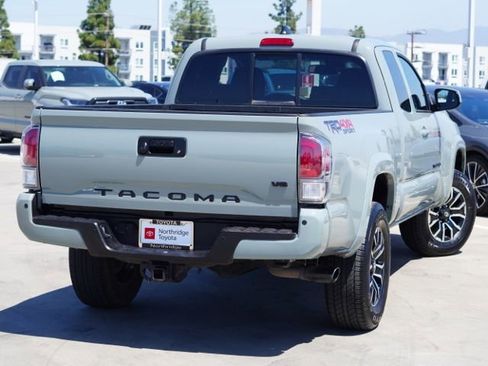 Used 2023 Toyota Tacoma TRD Sport w/ Technology Package AWD/4WD image 7