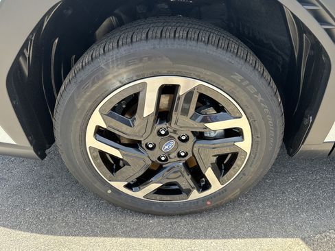 New 2026 Subaru Forester Premium AWD/4WD image 9