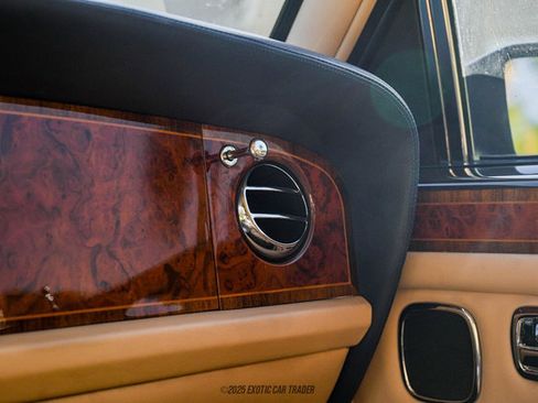 Used 1996 Rolls-Royce Silver Dawn RWD image 34