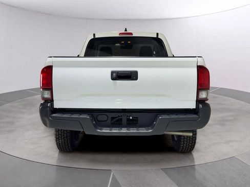 Used 2022 Toyota Tacoma SR image 4