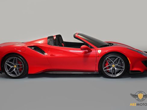 Used 2020 Ferrari 488 Pista Spider image 4