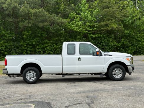 Used 2013 Ford F250 XL w/ PWR Equipment Group RWD image 3
