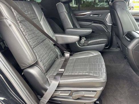 Used 2022 Cadillac Escalade Sport Platinum AWD/4WD image 11