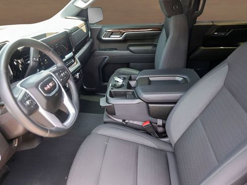 Used 2024 GMC Sierra 1500 Elevation RWD image 9