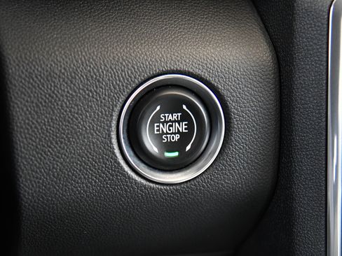 Used 2025 GMC Acadia Elevation image 34