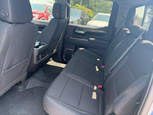 Used 2024 Chevrolet Silverado 1500 LT Trail Boss w/ Convenience Package II AWD/4WD image 11