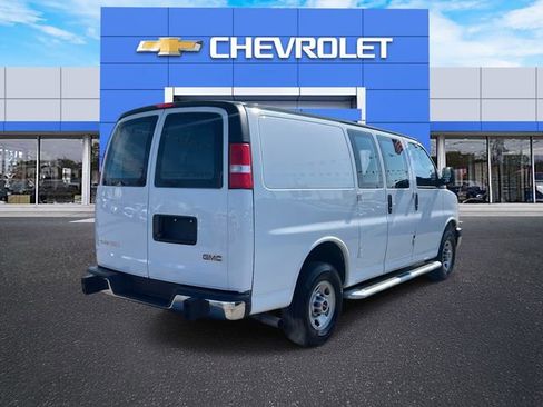 Used 2024 GMC Savana 2500 w/ Driver Convenience Package image 4