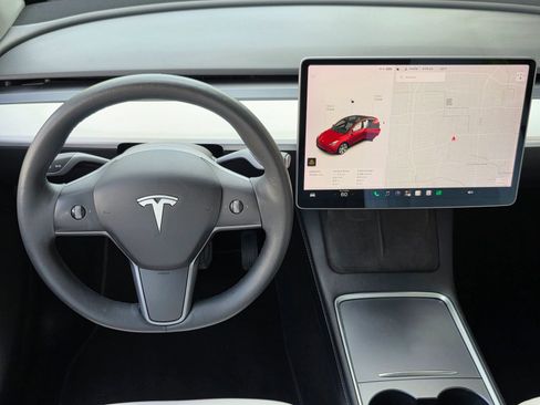 Used 2021 Tesla Model Y Long Range AWD/4WD image 15