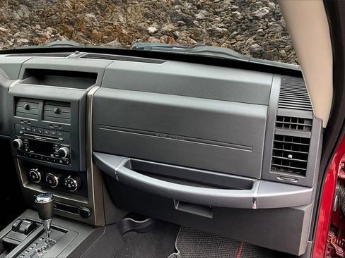 Used 2012 Jeep Liberty Sport w/ Popular Equipment Group image 14