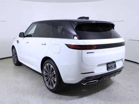 New 2025 Land Rover Range Rover Sport Dynamic SE AWD/4WD image 5