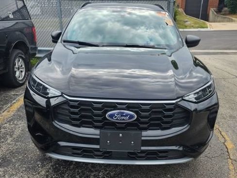 Used 2023 Ford Escape ST-Line w/ Tech Pack #1 AWD/4WD image 4