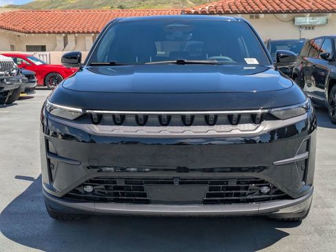 New 2025 Jeep Wagoneer S Limited AWD/4WD image 2