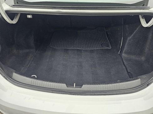 Used 2018 Chevrolet Malibu LT image 13