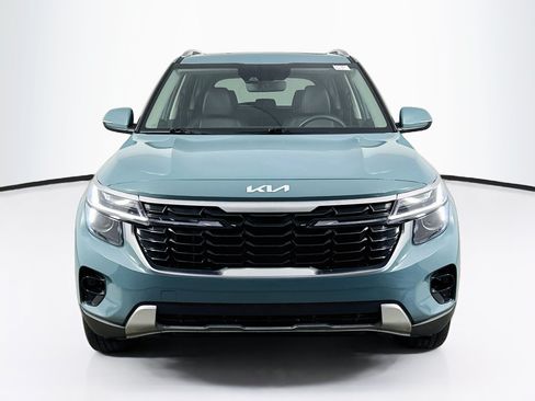 Used 2025 Kia Seltos EX w/ EX Sunroof Package FWD image 2