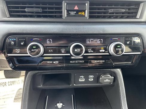Certified 2025 Honda Pilot Black Edition image 19