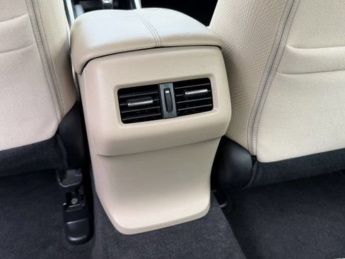 Used 2017 Honda Accord Hybrid Sedan image 16